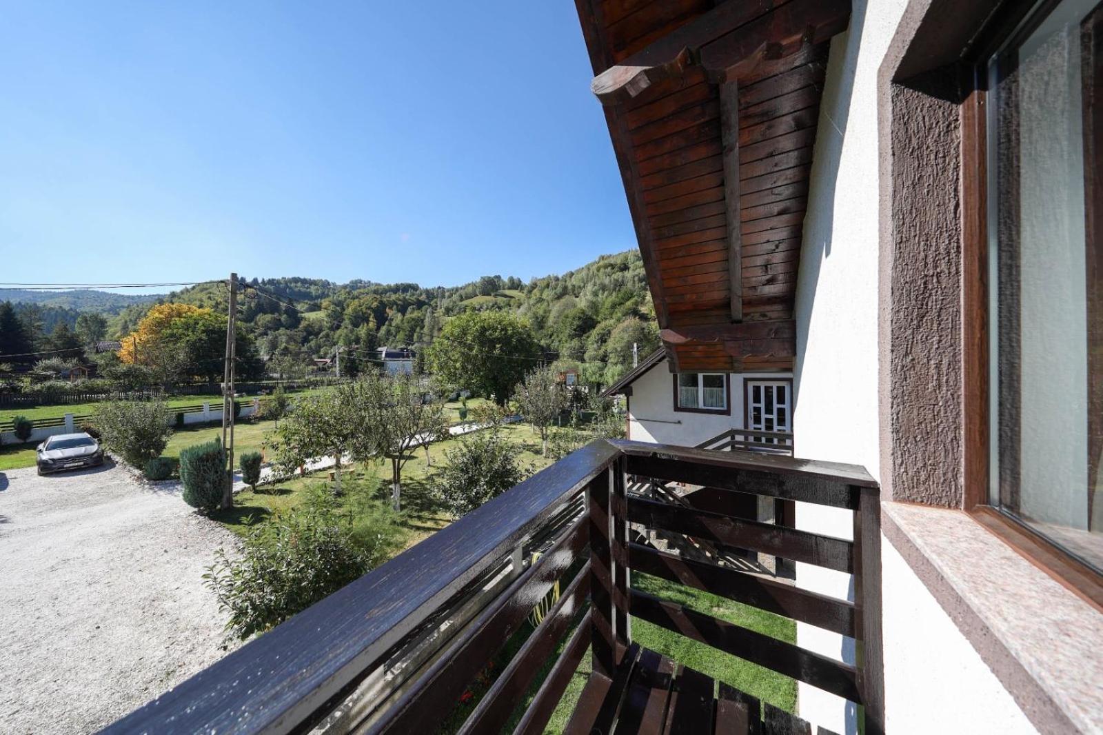 Casa Dintre Vai Hotel Simon Exterior foto